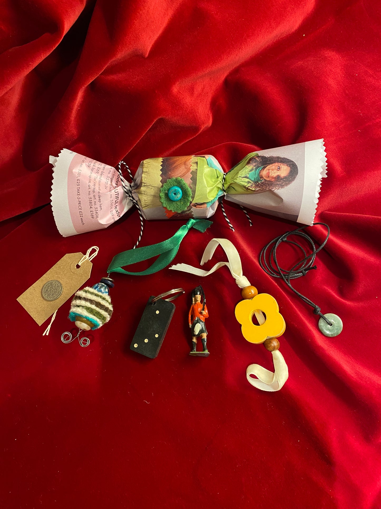 Christmas Crackers - 100% Recycled